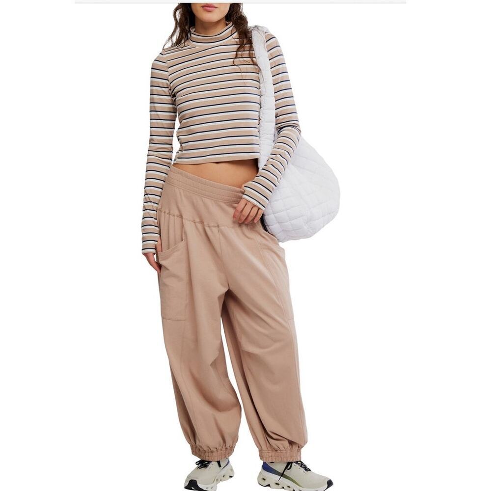 NWT Free People Movement up in the air two piece set navy stripe/sandy XS
